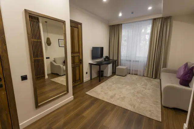 Business Suite — room, Bishkek