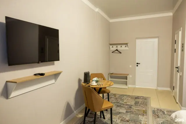 Chambre Double — chambre, Bichkek