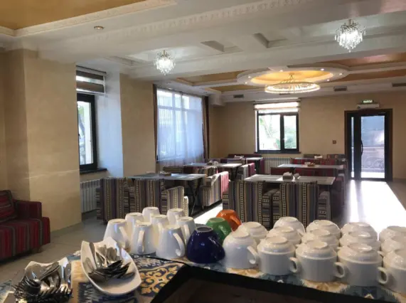 Hotel Nomad Halal — hotel, Bishkek