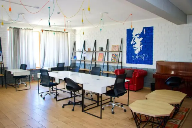 Freelander Hostel & Coworking — hostel, Bishkek