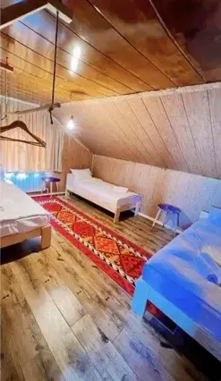 Chambre Triple — chambre, Karakol