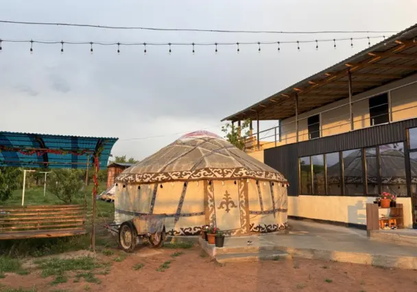 Yurt at Ak Ilbirs Guesthouse Issyk Kul — yurt, v. Ton