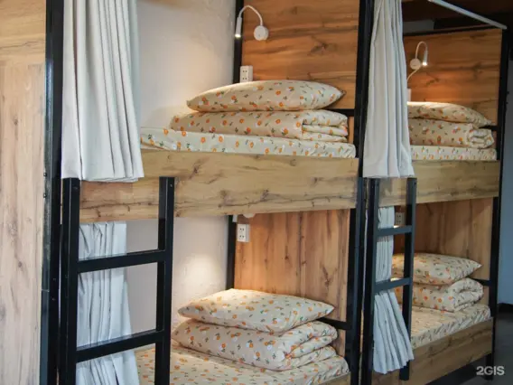 Койка в общем номере для мужчин — bed space, Bishkek