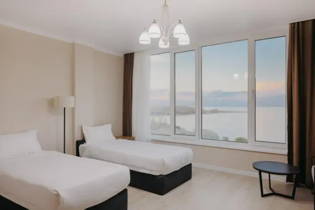 Ton Azure Hotel — hotel, v. Ton