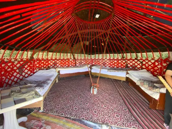 Четырехместная юрта — yurt, Alay