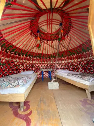 Четырехместная юрта — yurt, Alay