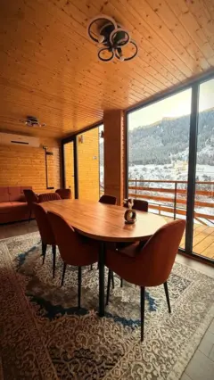 Barnhouse (6 personnes) — chalet/maison, Karakol