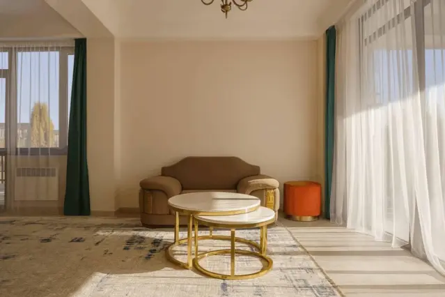 Villas — cottage/house, v. Bosteri