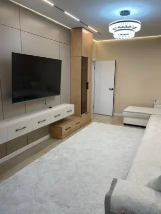 Two-room apartment in Vostok 5 — apartment, Bishkek
