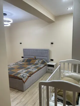 Two-room apartment in Vostok 5 — apartment, Bishkek