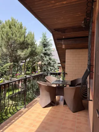 Three-Person Apartment No. 7/3 — apartment, v. Chok-Tal
