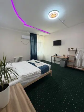 Five-person room — room, Osh