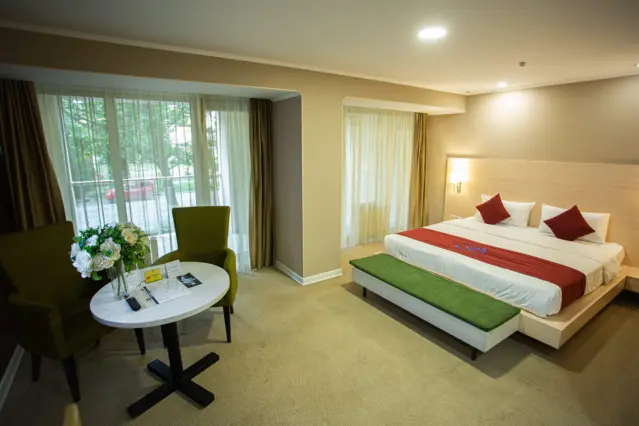 Junior Suite King — room, Bishkek