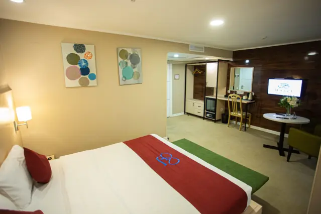 Junior Suite King — room, Bishkek