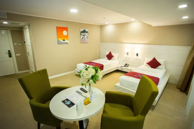 Junior Suite Twin — room, Bishkek