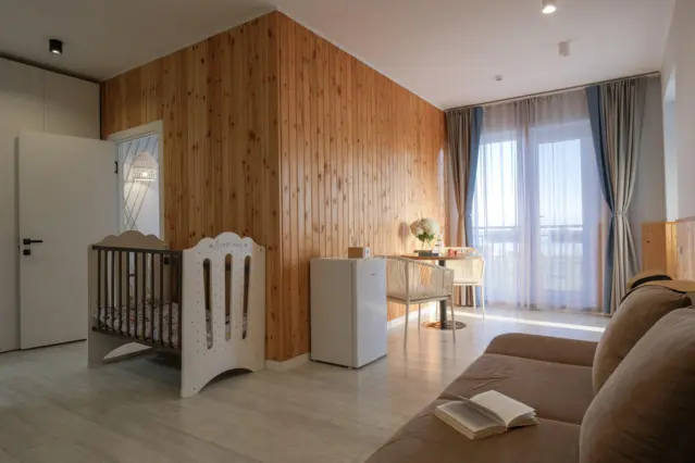 Family Room — room, v. Baktyu-Dolonotu