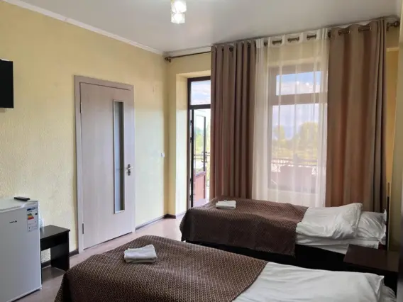 Quadruple Room — room, v. Baktyu-Dolonotu