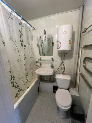 One-room apartment in the city center — apartment, Bishkek