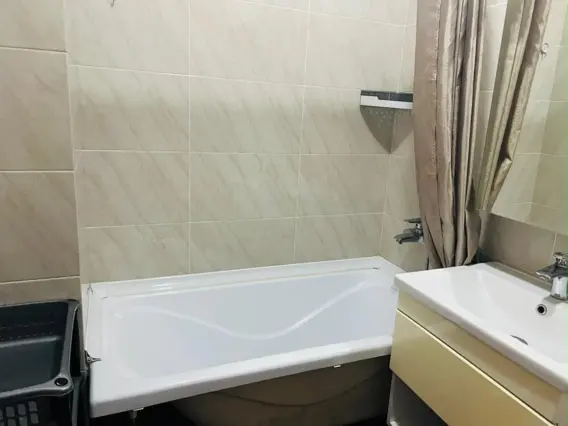 One-room apartment in the city center — apartment, Bishkek
