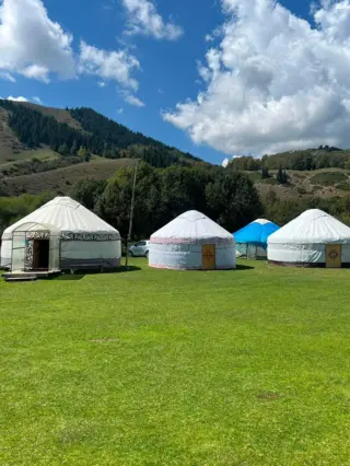 Kyrchyn Yurt Camp — зона отдыха, с. Коджояр