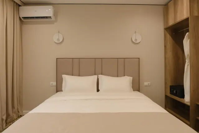 DELUXE ROOM — room, Bishkek