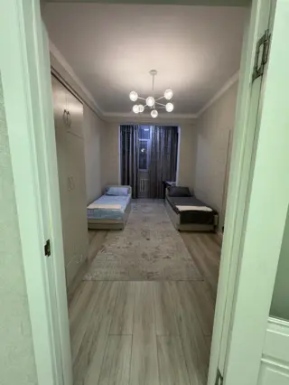 Трехкомнатная квартира в центре — квартира, Бишкек