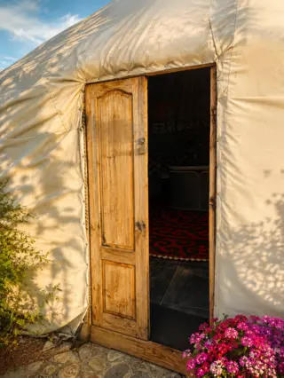 Ak Tengir Yurt Camp — зона отдыха, с. Тосор