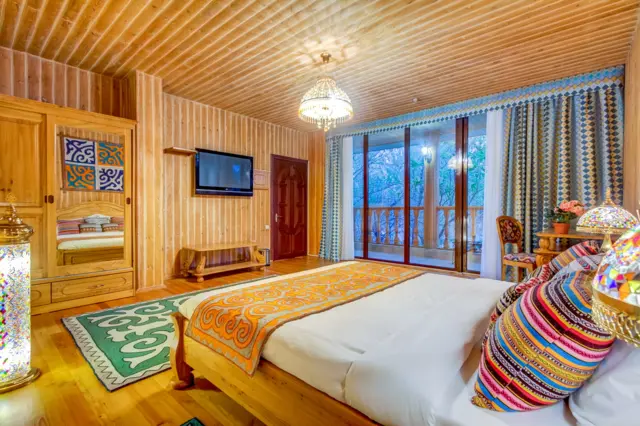 Navat Hotel — hotel, Bishkek