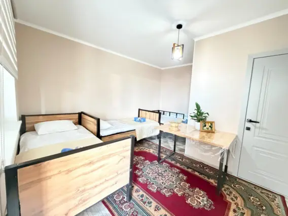 Chambre Triple — chambre, Karakol