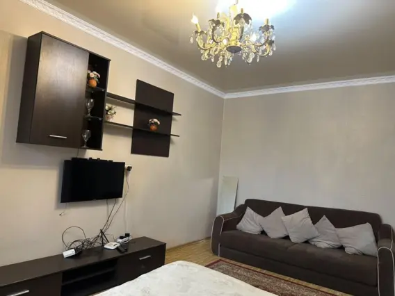 7. Mikrorayon'da Daire — daire, Bişkek
