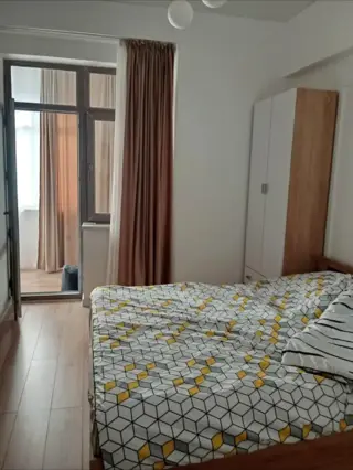 Appartamento trilocale su Bokombaeva/Orozbekova — appartamento, Bishkek
