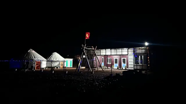 Четырехместный номер — room, v. Ton