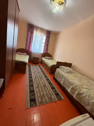 Трехместный номер — номер, Чолпон-Ата