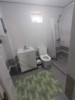 Zwei-Zimmer-Suite. 2 Schlafzimmer + Wohnküche — zimmer, Bosteri