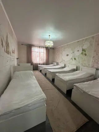 Гостевой дом Айчолпон — guest house, Karakol