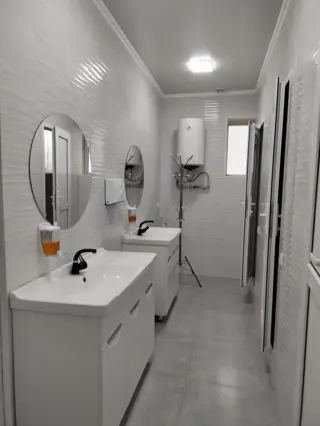 Двухместный номер в хостеле — room, Karakol